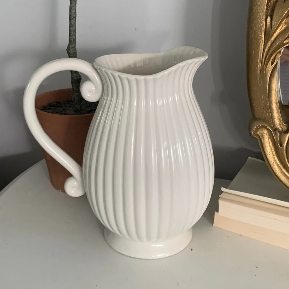 Ashland off white large pitcher ribbed‎ shabby home decor serving shelf table - Picture 2 of 8